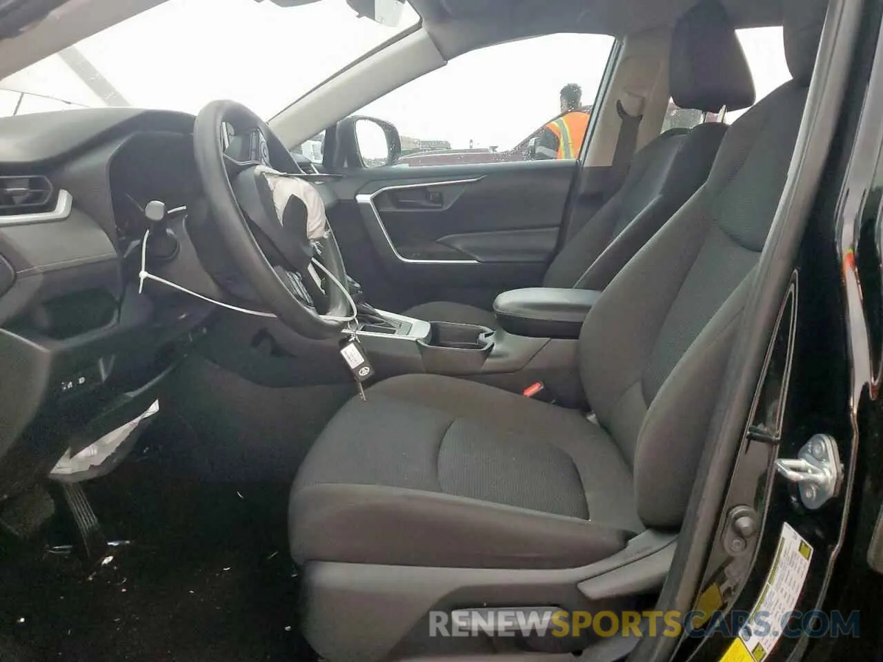 7 Photograph of a damaged car 2T3H1RFV5MC165083 TOYOTA RAV4 2021