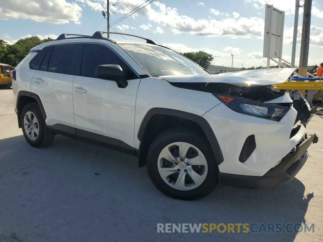 4 Photograph of a damaged car 2T3H1RFV5MC169487 TOYOTA RAV4 2021