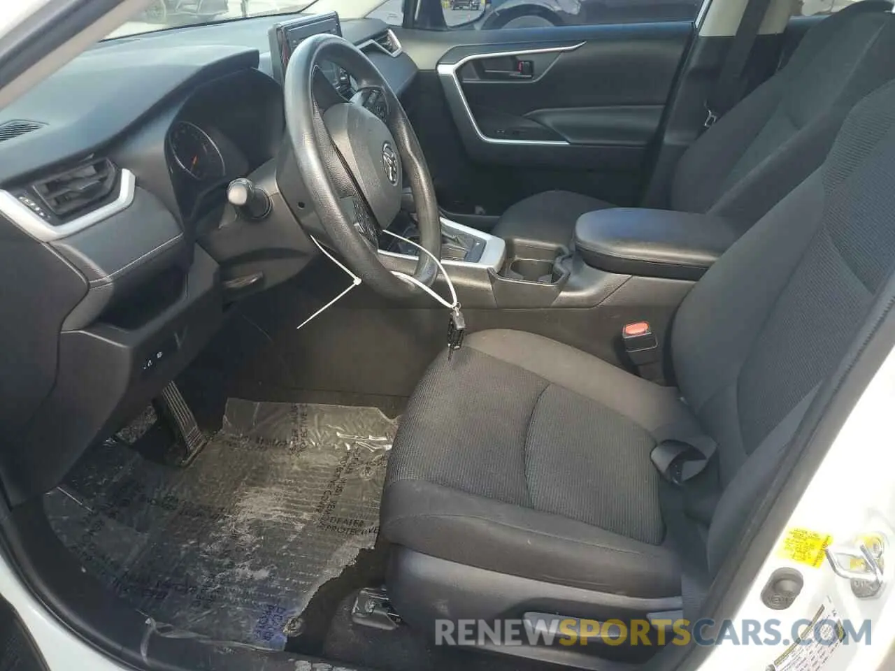 7 Photograph of a damaged car 2T3H1RFV5MC169487 TOYOTA RAV4 2021
