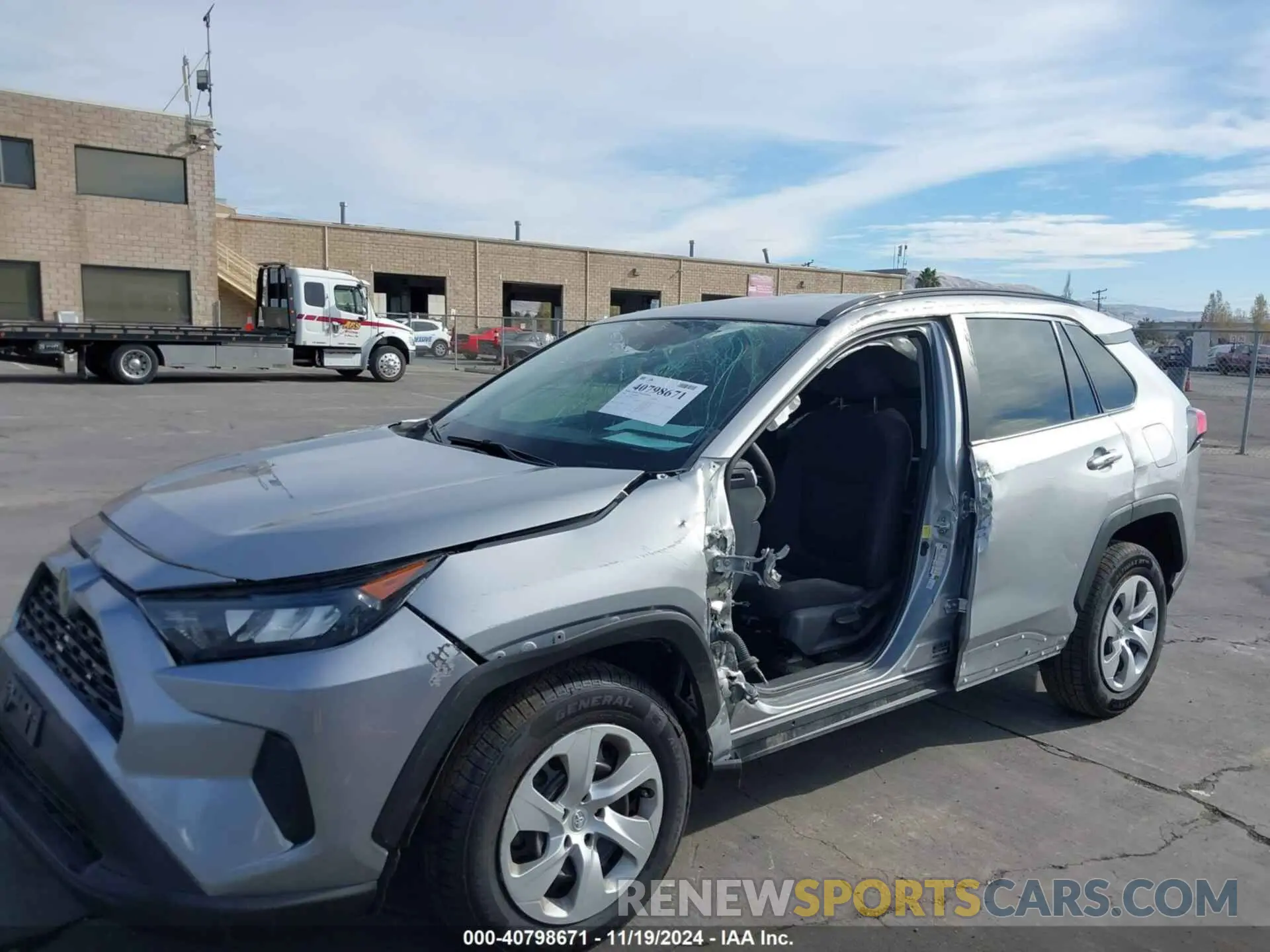 6 Photograph of a damaged car 2T3H1RFV5MW123821 TOYOTA RAV4 2021