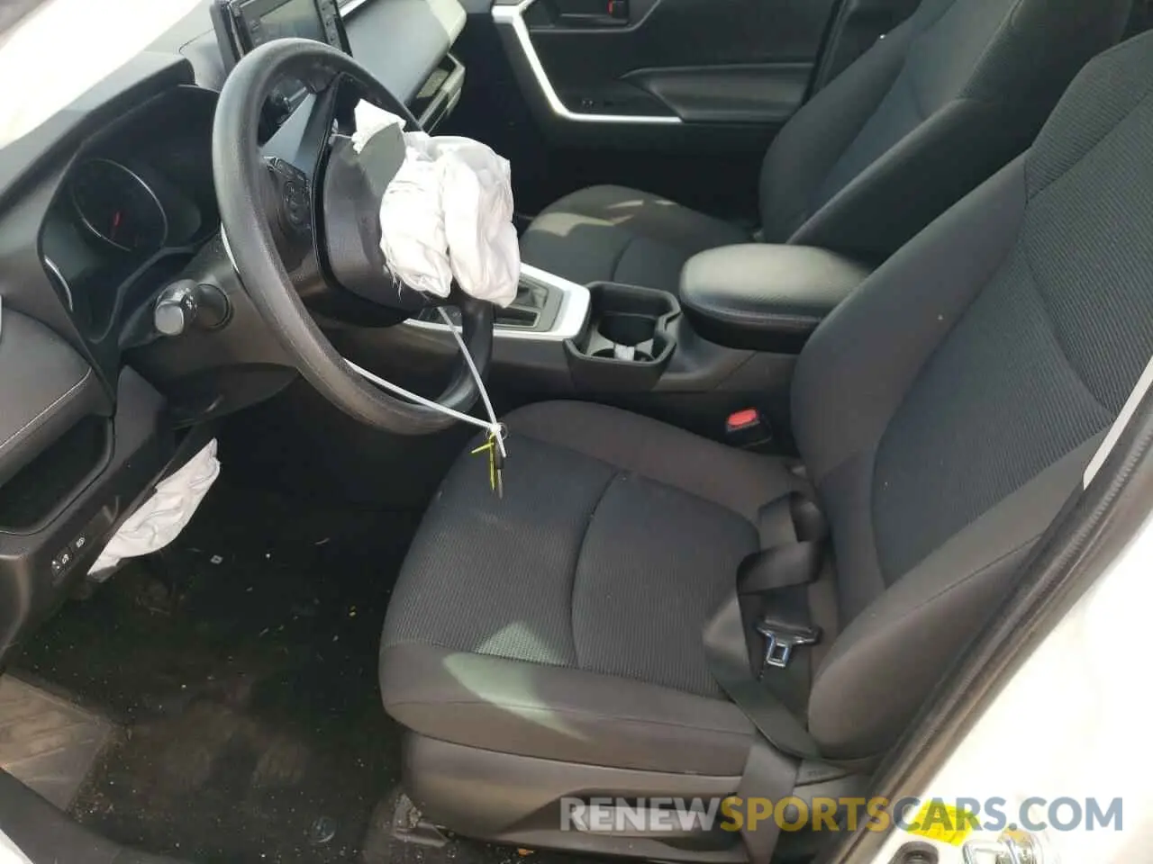 7 Photograph of a damaged car 2T3H1RFV5MW124211 TOYOTA RAV4 2021