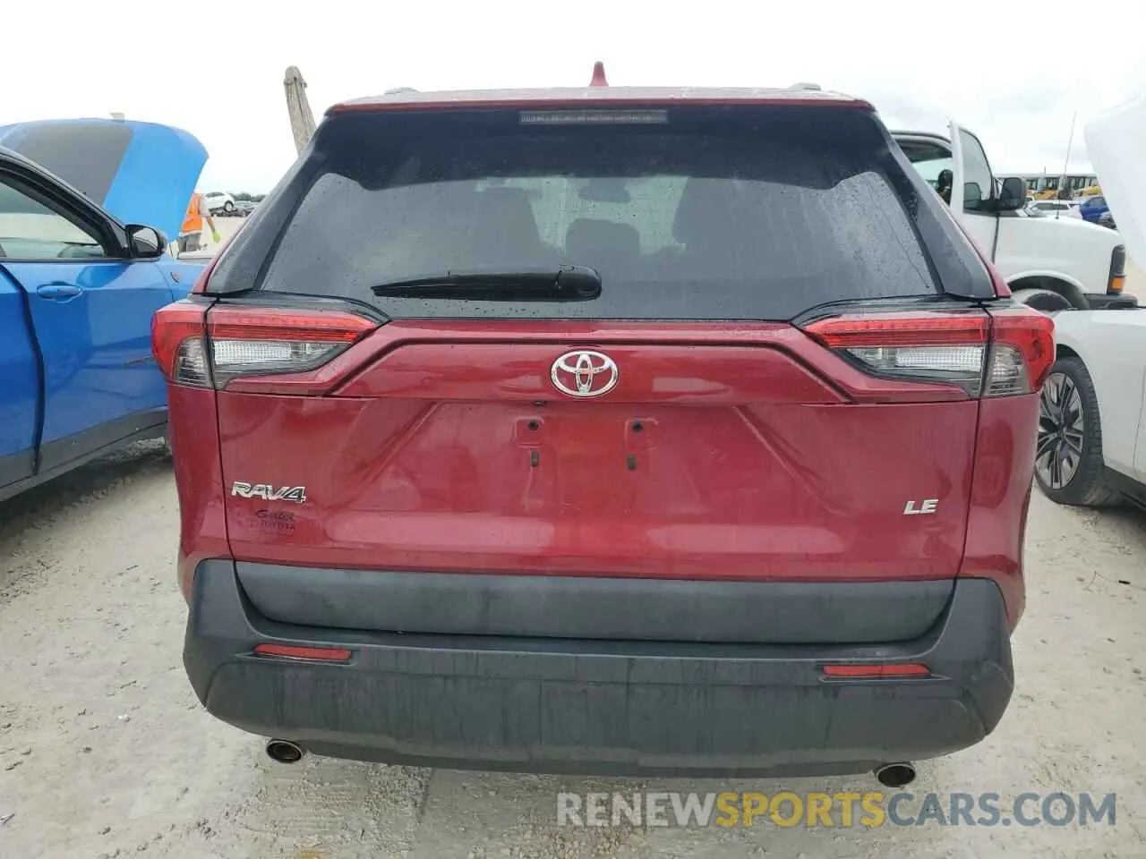 6 Photograph of a damaged car 2T3H1RFV5MW134916 TOYOTA RAV4 2021