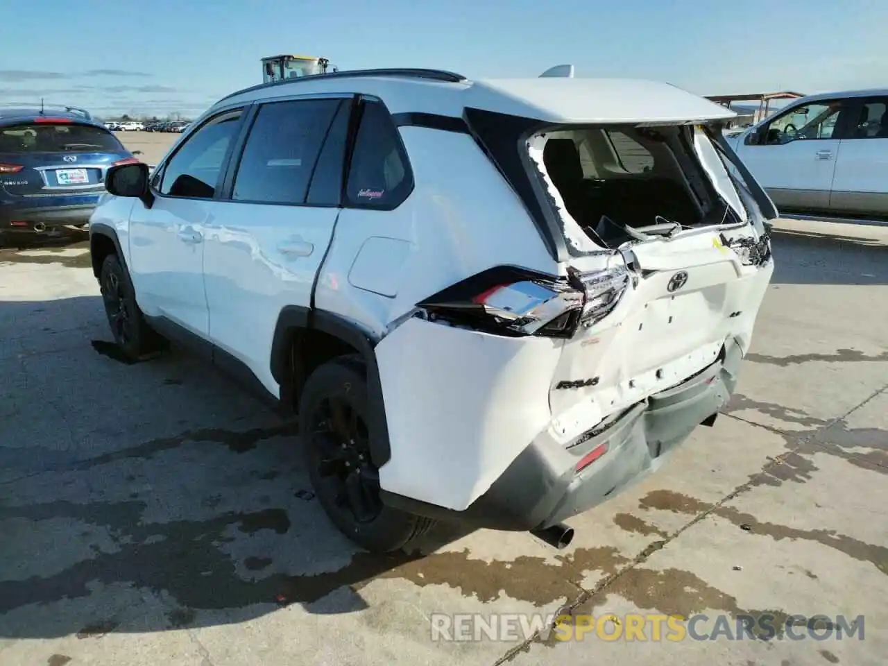 3 Photograph of a damaged car 2T3H1RFV5MW176177 TOYOTA RAV4 2021