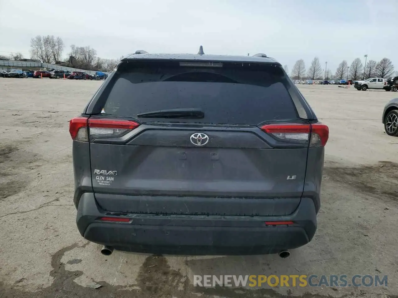 6 Photograph of a damaged car 2T3H1RFV5MW180603 TOYOTA RAV4 2021