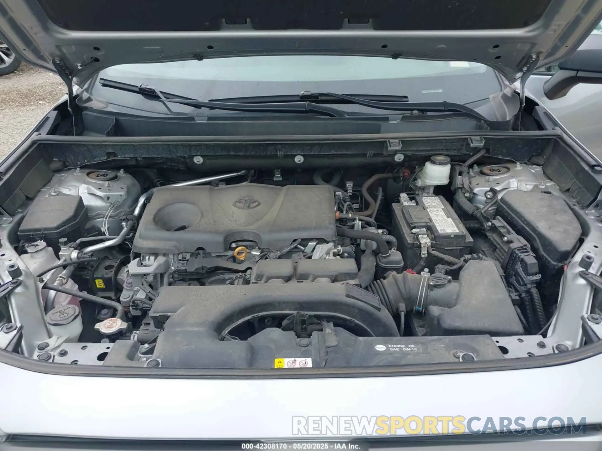 10 Photograph of a damaged car 2T3H1RFV5MW180990 TOYOTA RAV4 2021