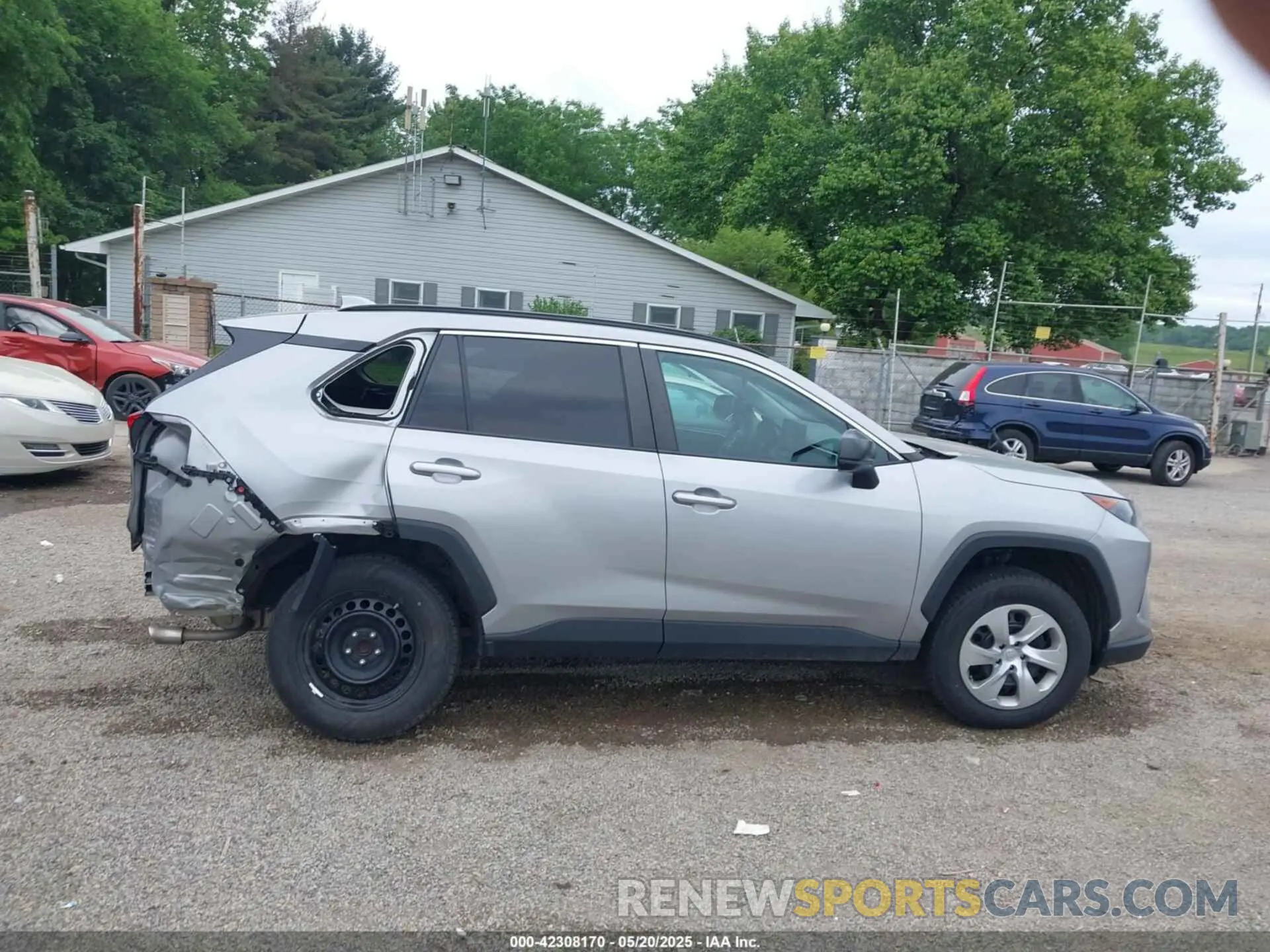 14 Photograph of a damaged car 2T3H1RFV5MW180990 TOYOTA RAV4 2021