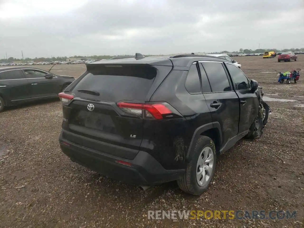 4 Photograph of a damaged car 2T3H1RFV6MC098963 TOYOTA RAV4 2021