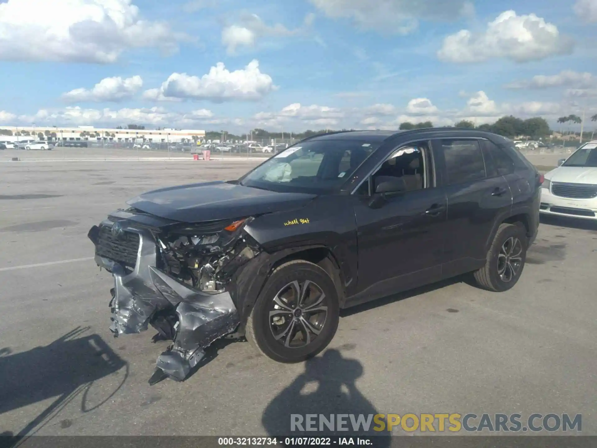 2 Photograph of a damaged car 2T3H1RFV6MC104647 TOYOTA RAV4 2021