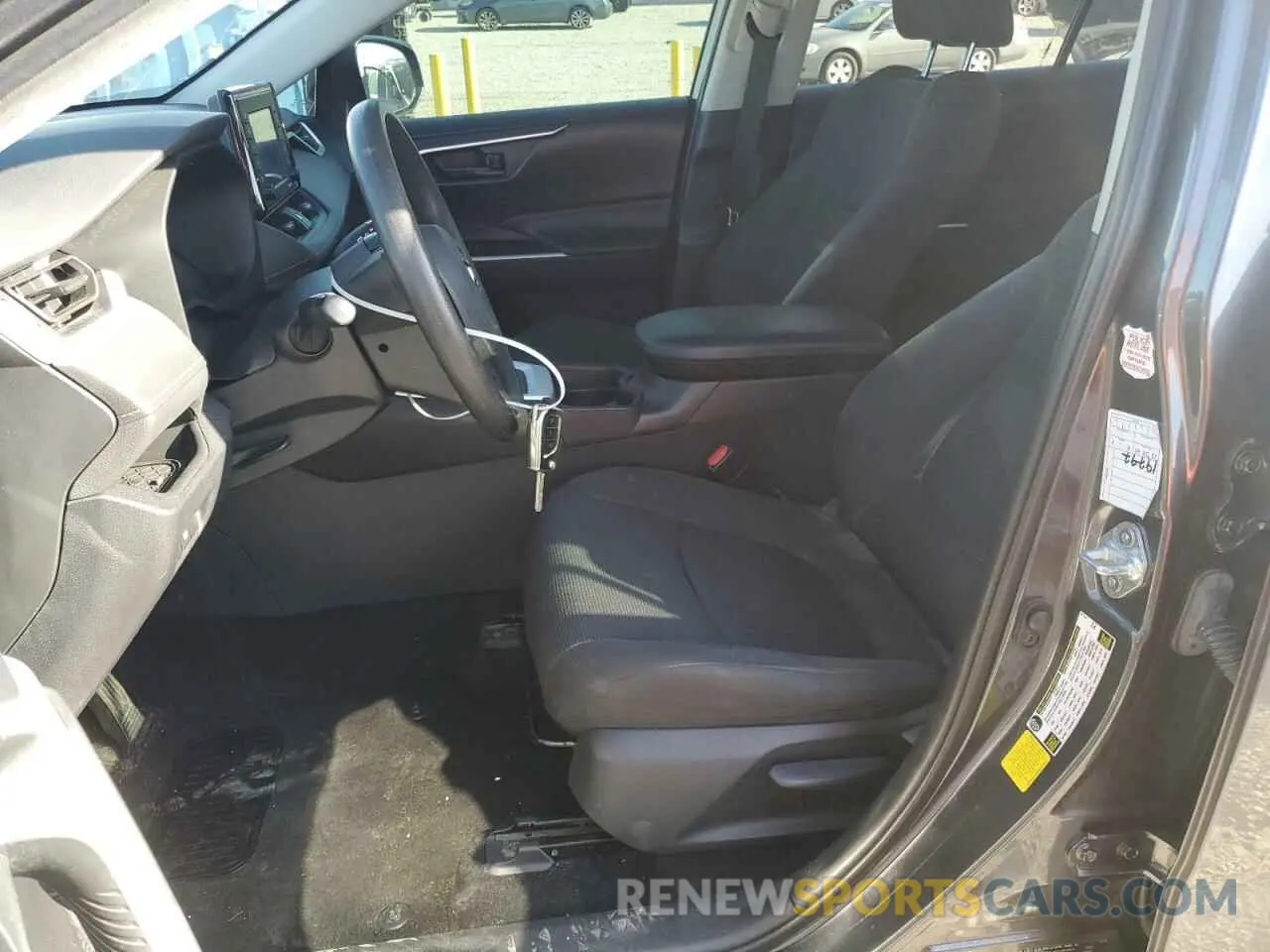 7 Photograph of a damaged car 2T3H1RFV6MC107242 TOYOTA RAV4 2021