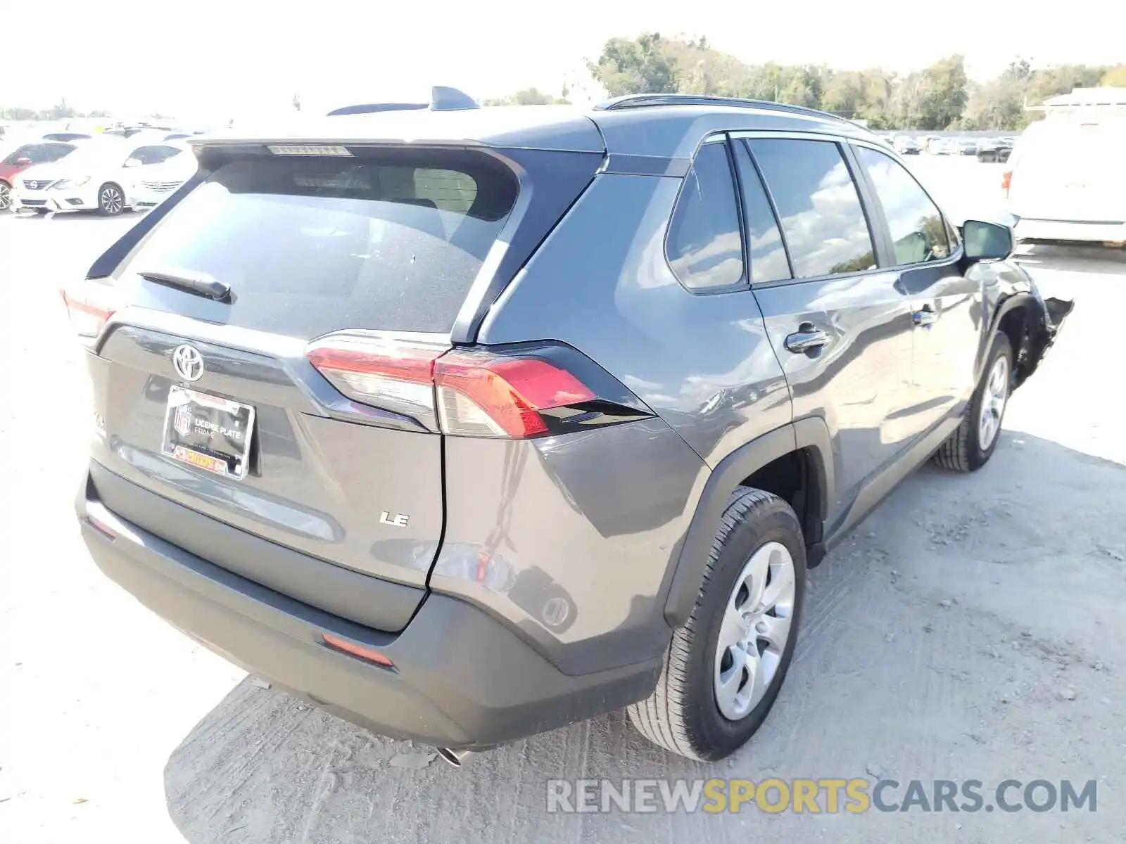 4 Photograph of a damaged car 2T3H1RFV6MC110612 TOYOTA RAV4 2021