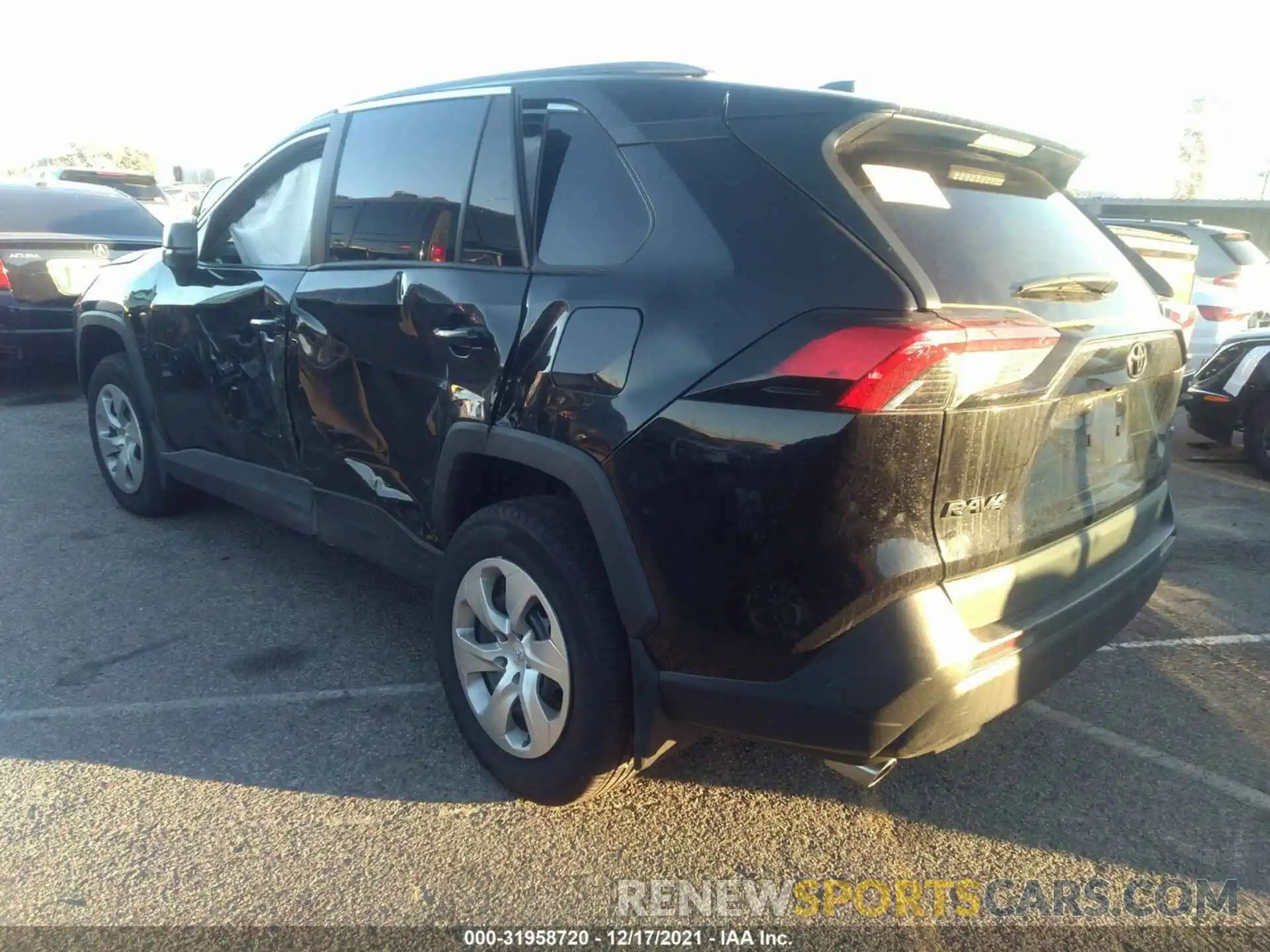 3 Photograph of a damaged car 2T3H1RFV6MC113168 TOYOTA RAV4 2021