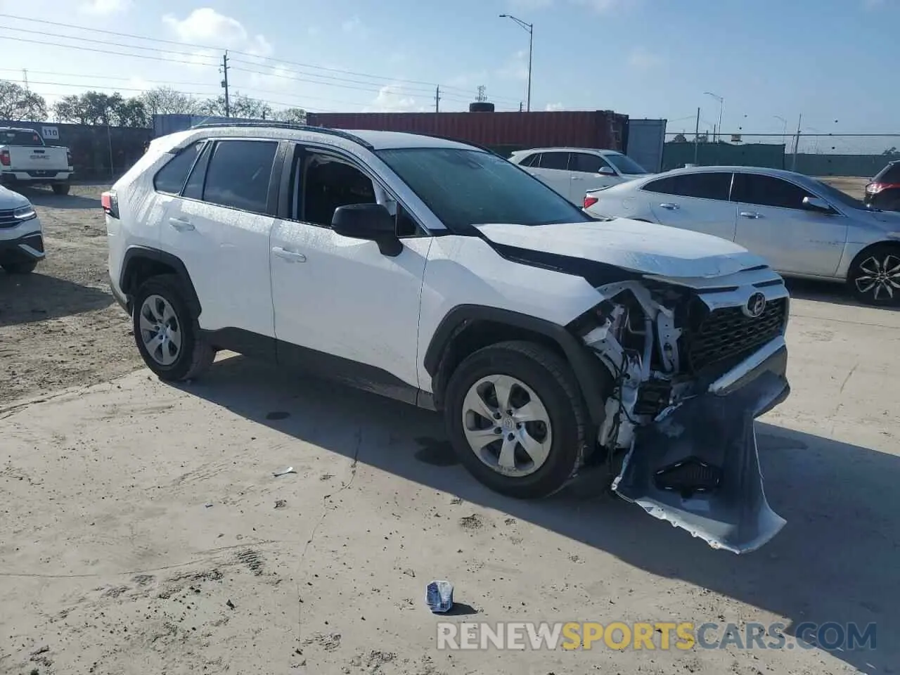 4 Photograph of a damaged car 2T3H1RFV6MC116250 TOYOTA RAV4 2021