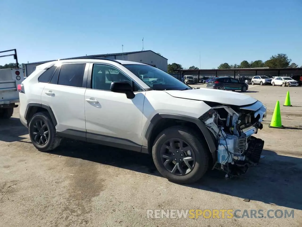 4 Photograph of a damaged car 2T3H1RFV6MC138197 TOYOTA RAV4 2021