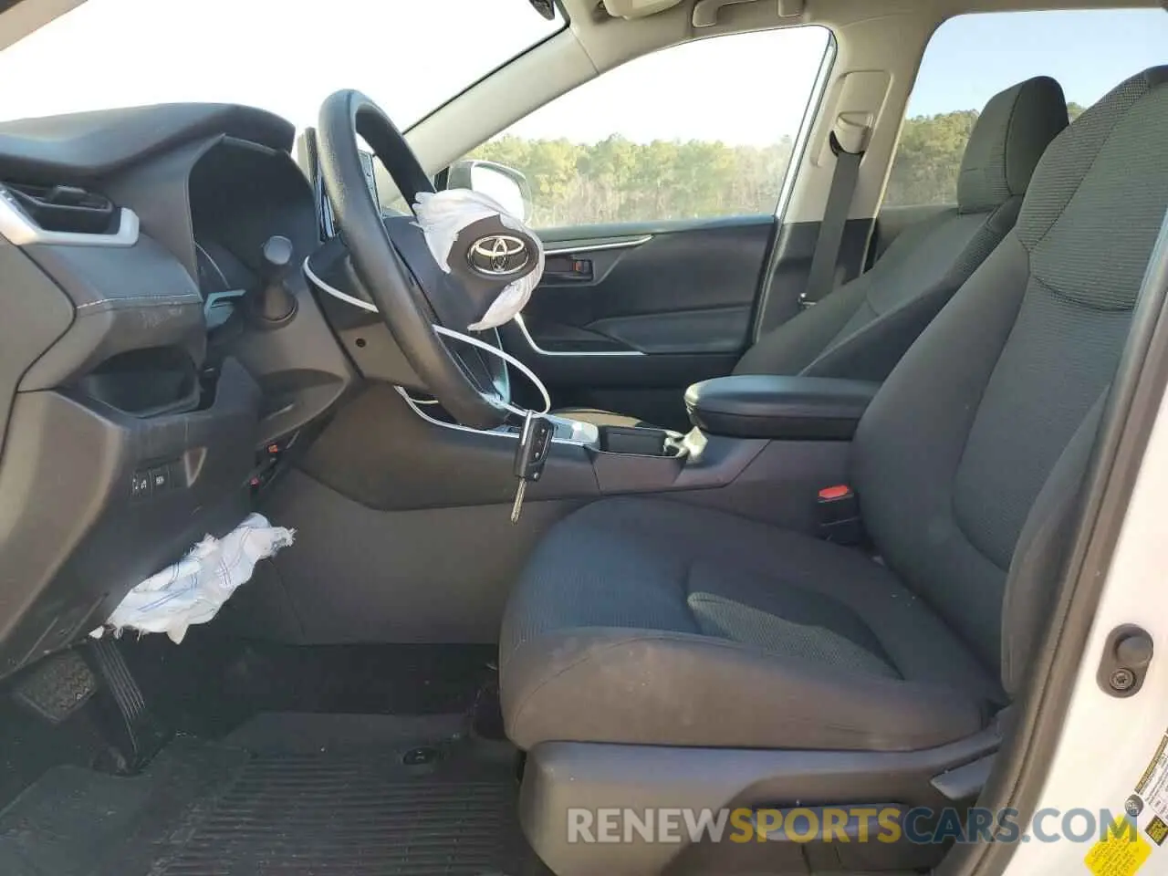 7 Photograph of a damaged car 2T3H1RFV6MC138197 TOYOTA RAV4 2021