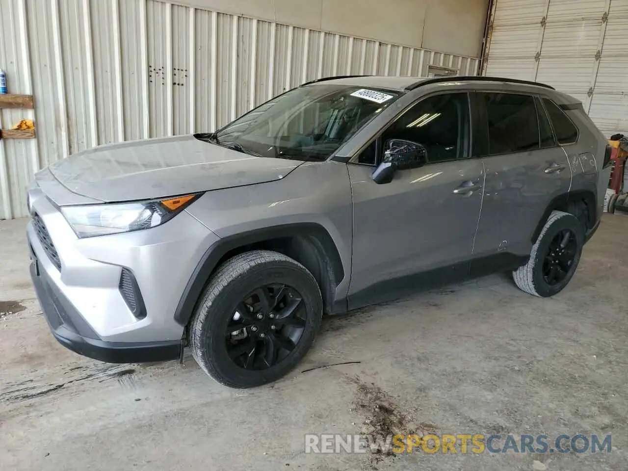 1 Photograph of a damaged car 2T3H1RFV6MC139057 TOYOTA RAV4 2021
