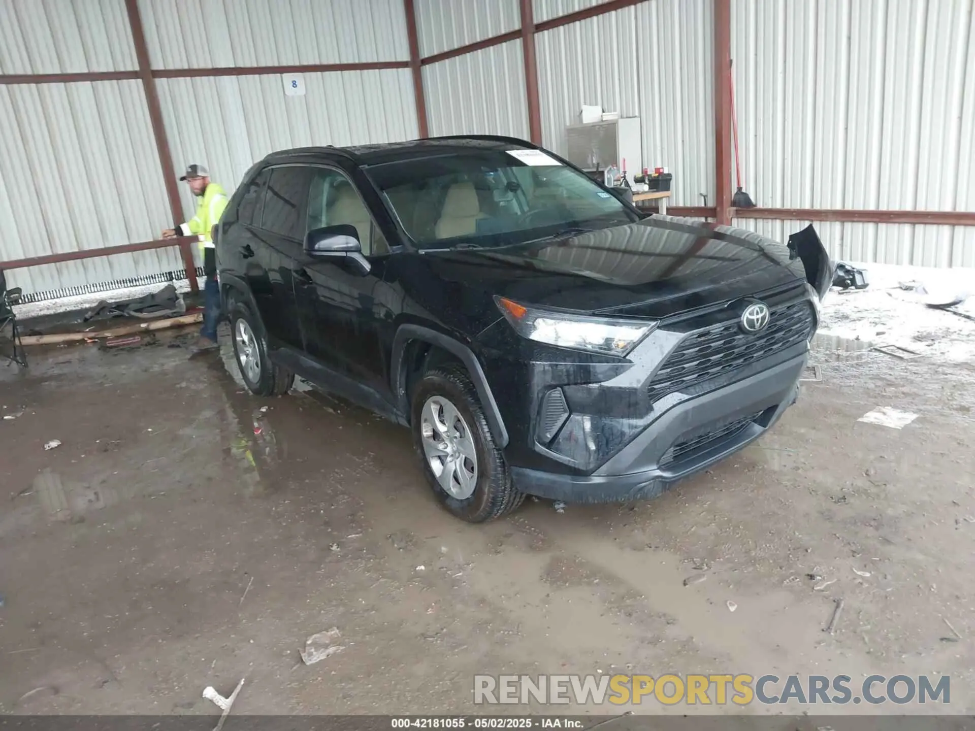 1 Photograph of a damaged car 2T3H1RFV6MC144310 TOYOTA RAV4 2021