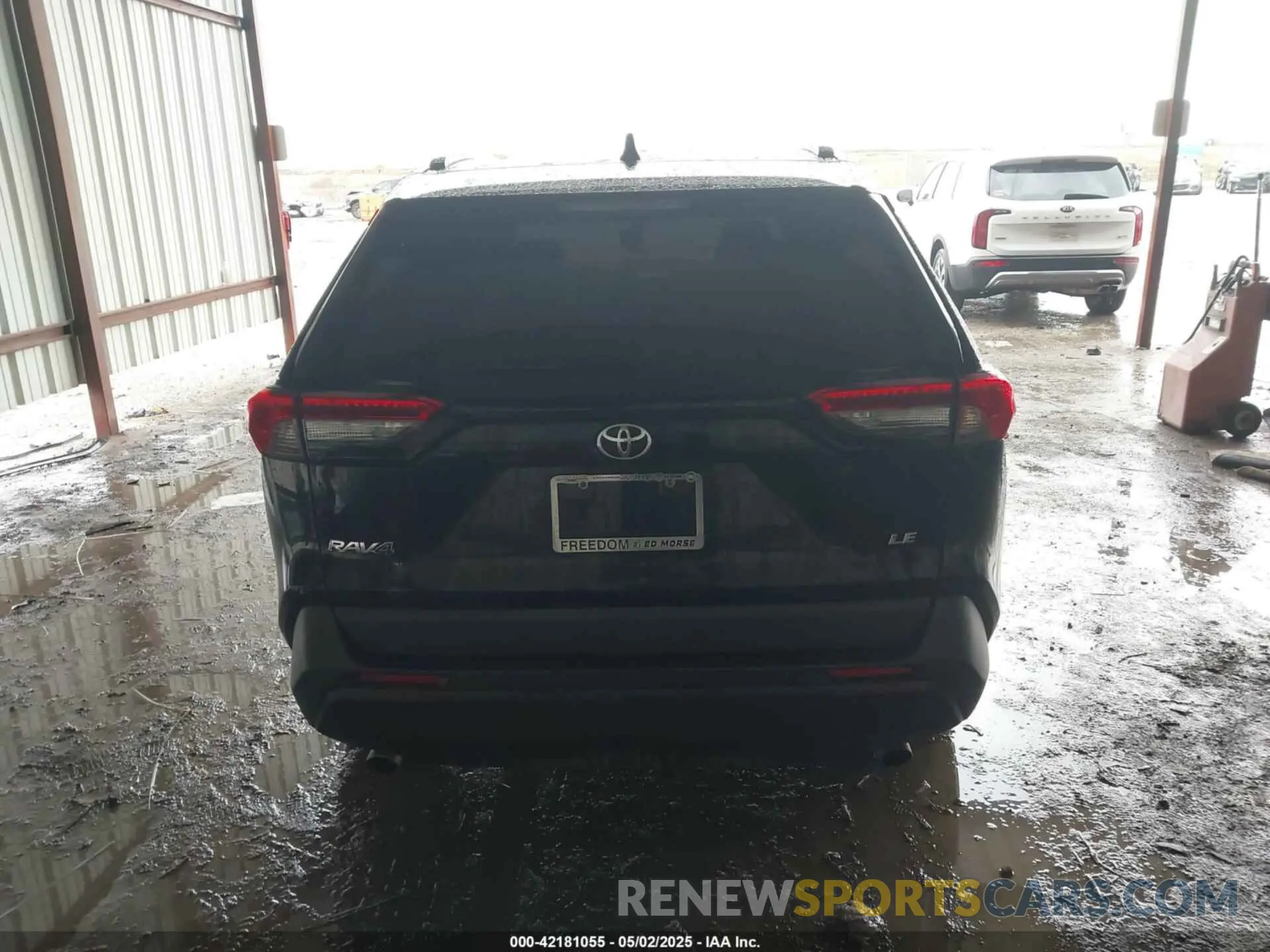 16 Photograph of a damaged car 2T3H1RFV6MC144310 TOYOTA RAV4 2021