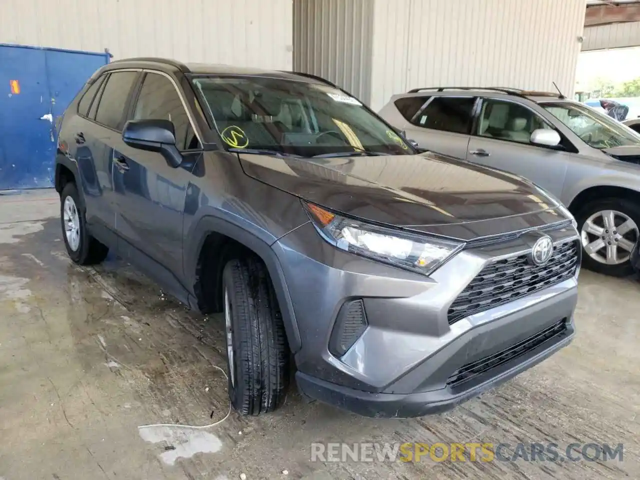 1 Photograph of a damaged car 2T3H1RFV6MC144355 TOYOTA RAV4 2021