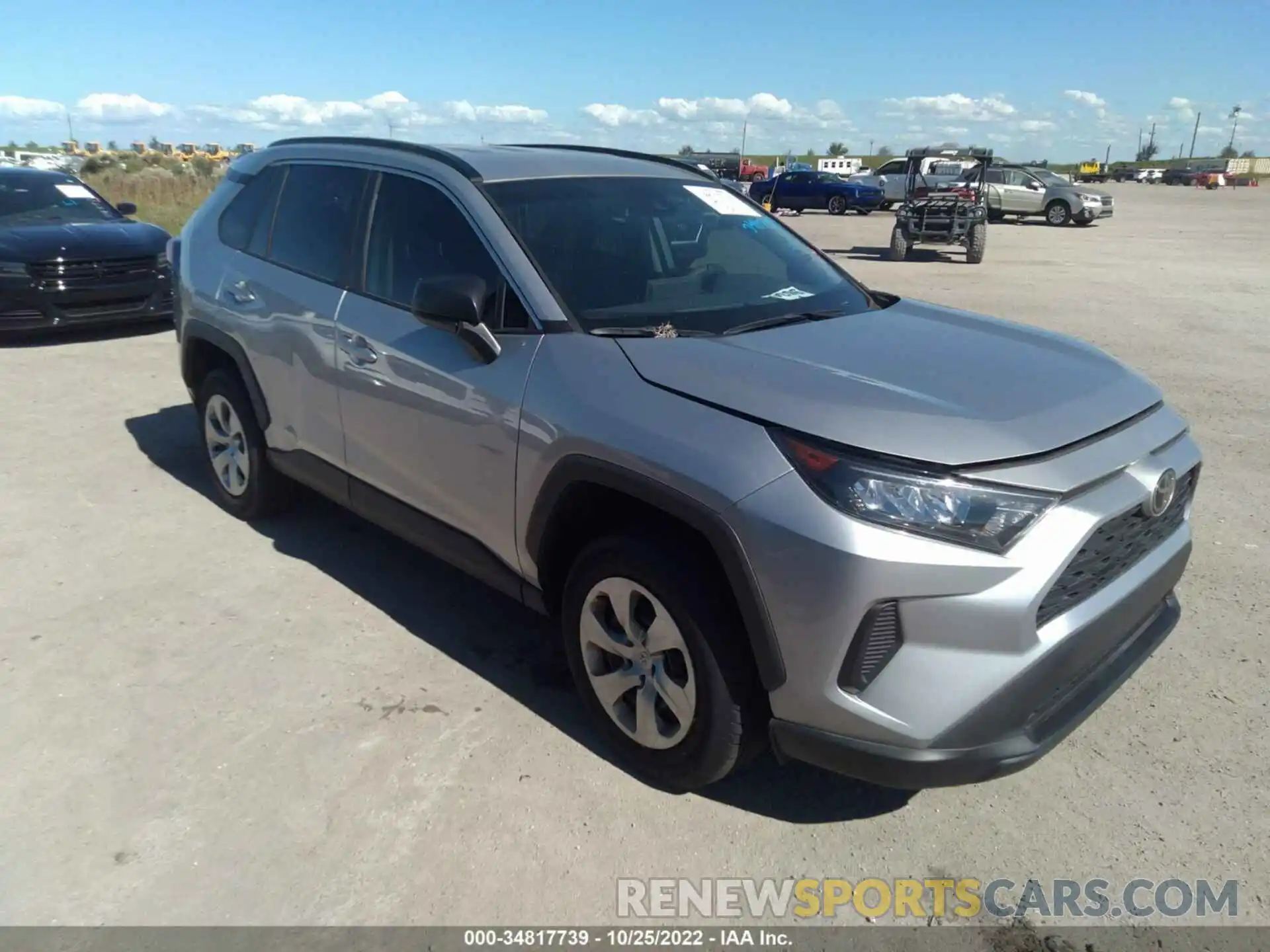 1 Photograph of a damaged car 2T3H1RFV6MC154044 TOYOTA RAV4 2021