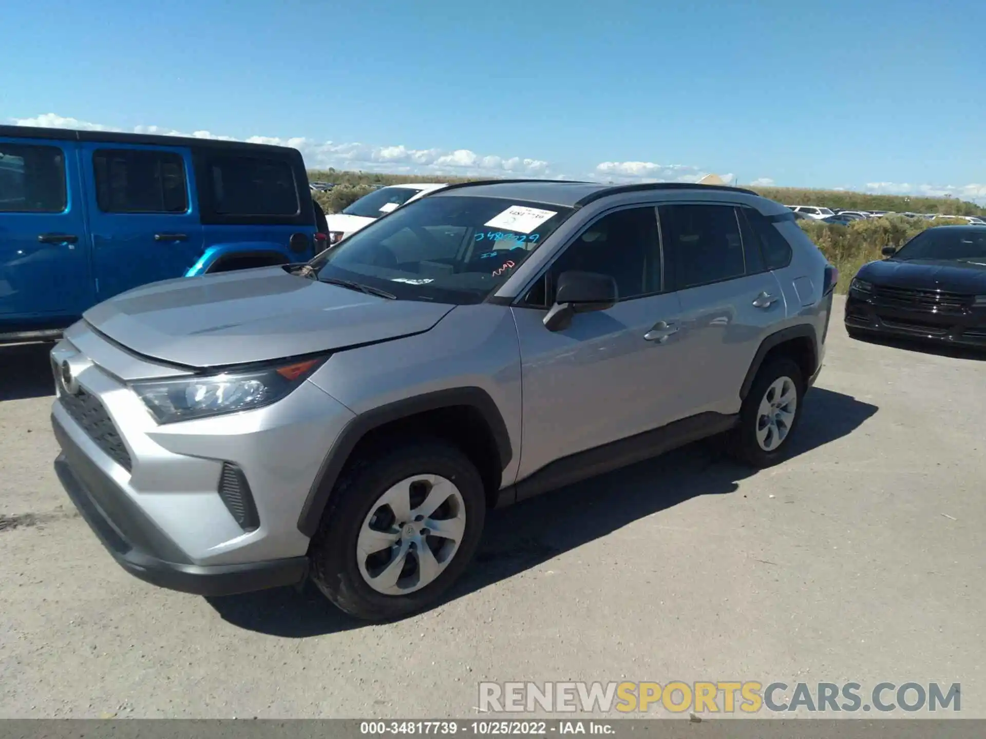 2 Photograph of a damaged car 2T3H1RFV6MC154044 TOYOTA RAV4 2021