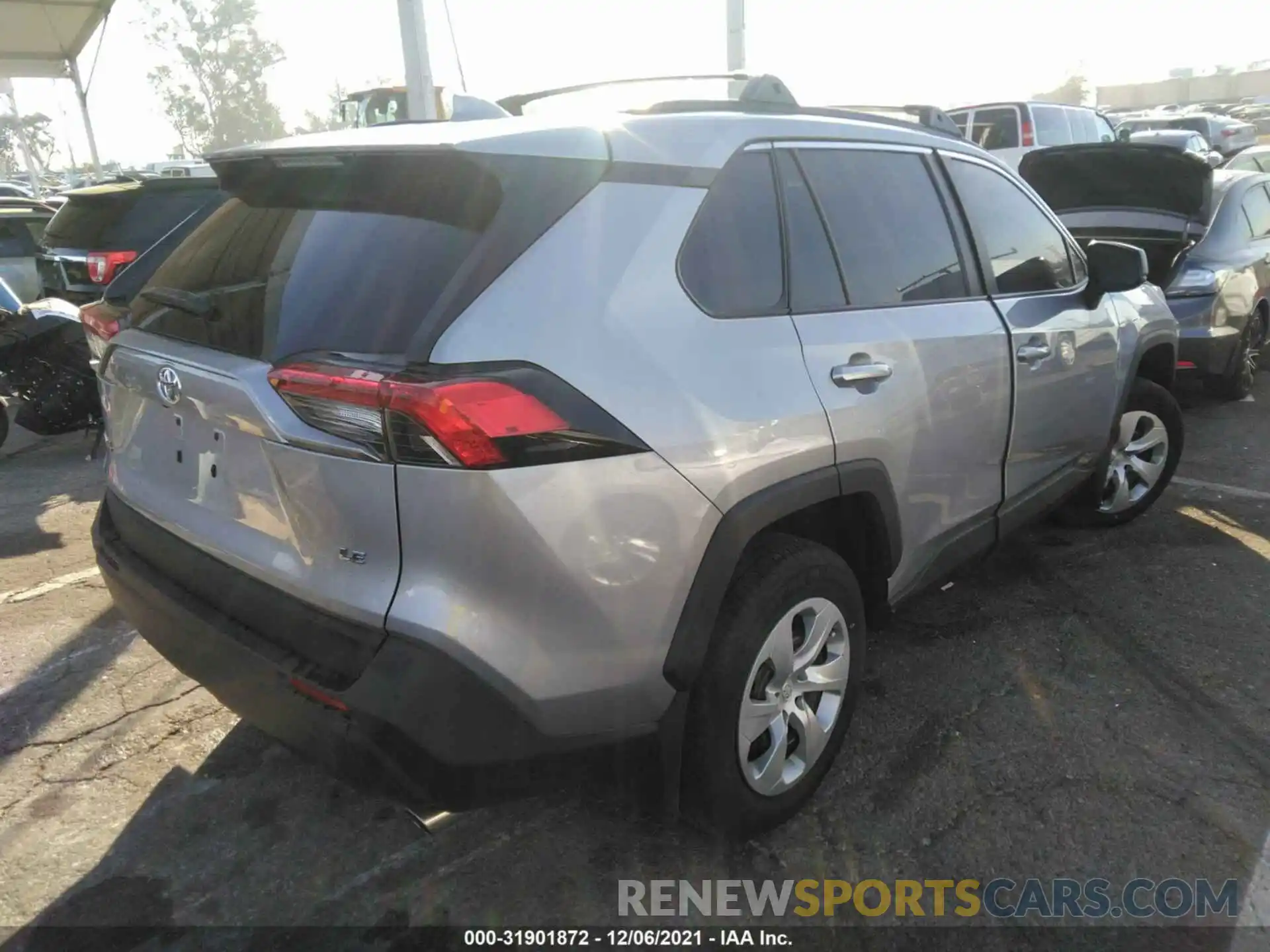 4 Photograph of a damaged car 2T3H1RFV6MW103853 TOYOTA RAV4 2021