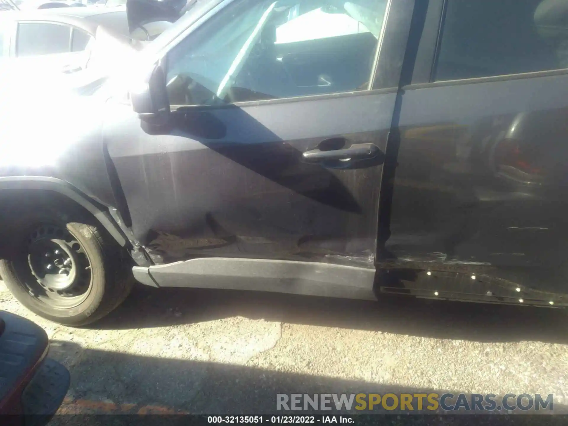 6 Photograph of a damaged car 2T3H1RFV6MW105778 TOYOTA RAV4 2021