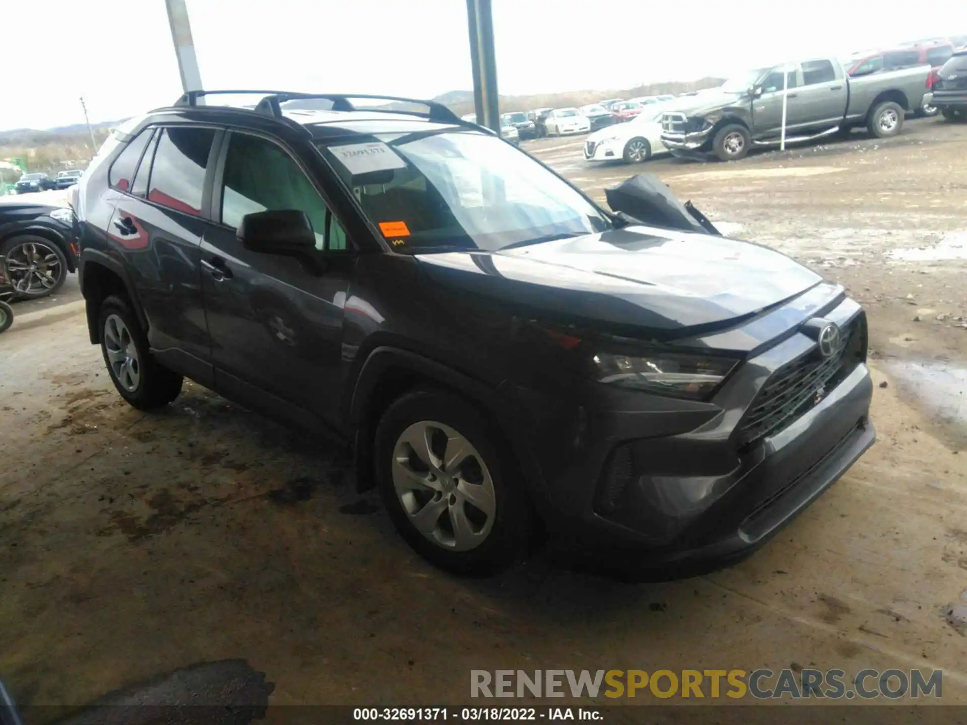 1 Photograph of a damaged car 2T3H1RFV6MW106753 TOYOTA RAV4 2021