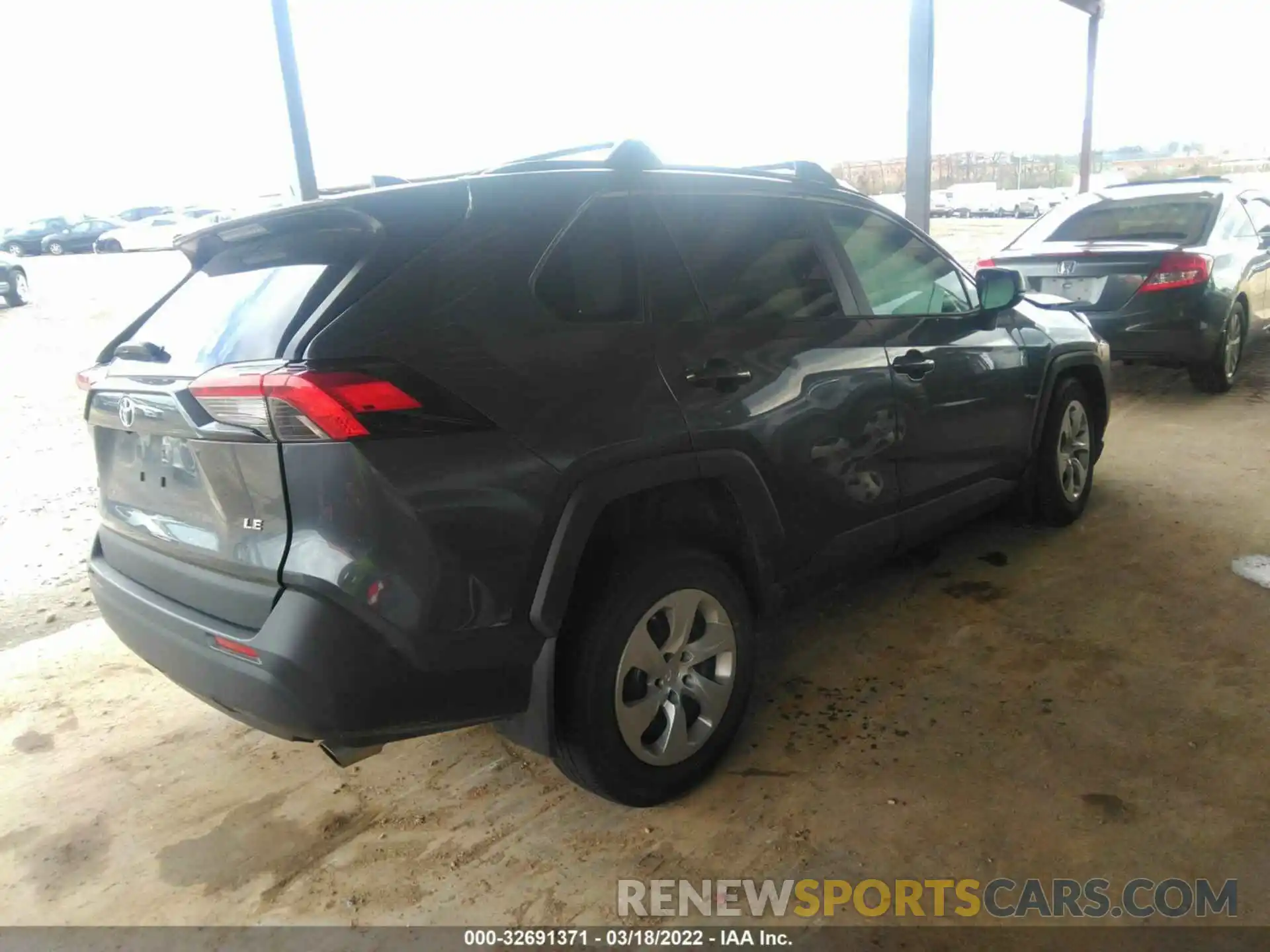 4 Photograph of a damaged car 2T3H1RFV6MW106753 TOYOTA RAV4 2021