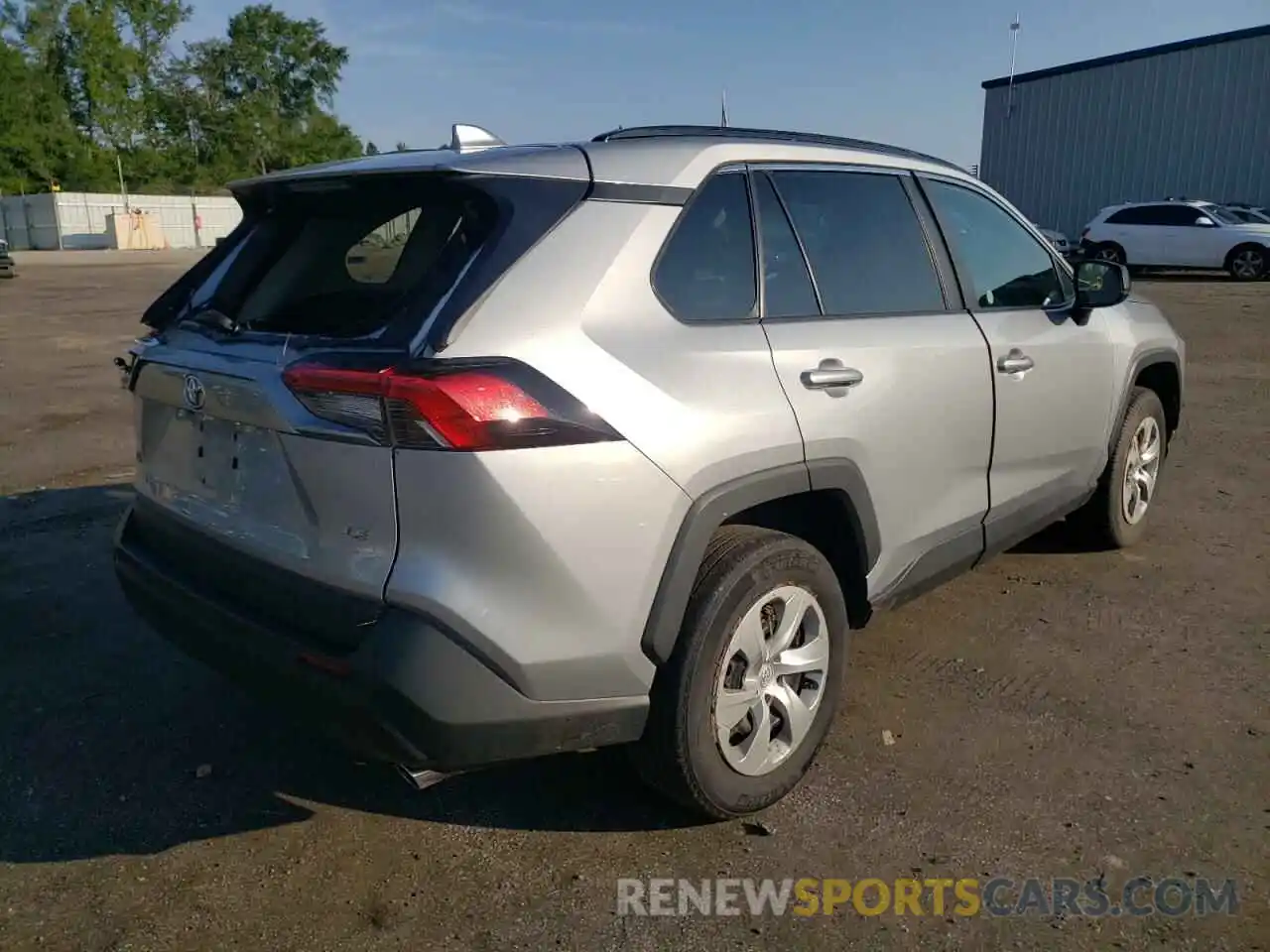 4 Photograph of a damaged car 2T3H1RFV6MW128459 TOYOTA RAV4 2021