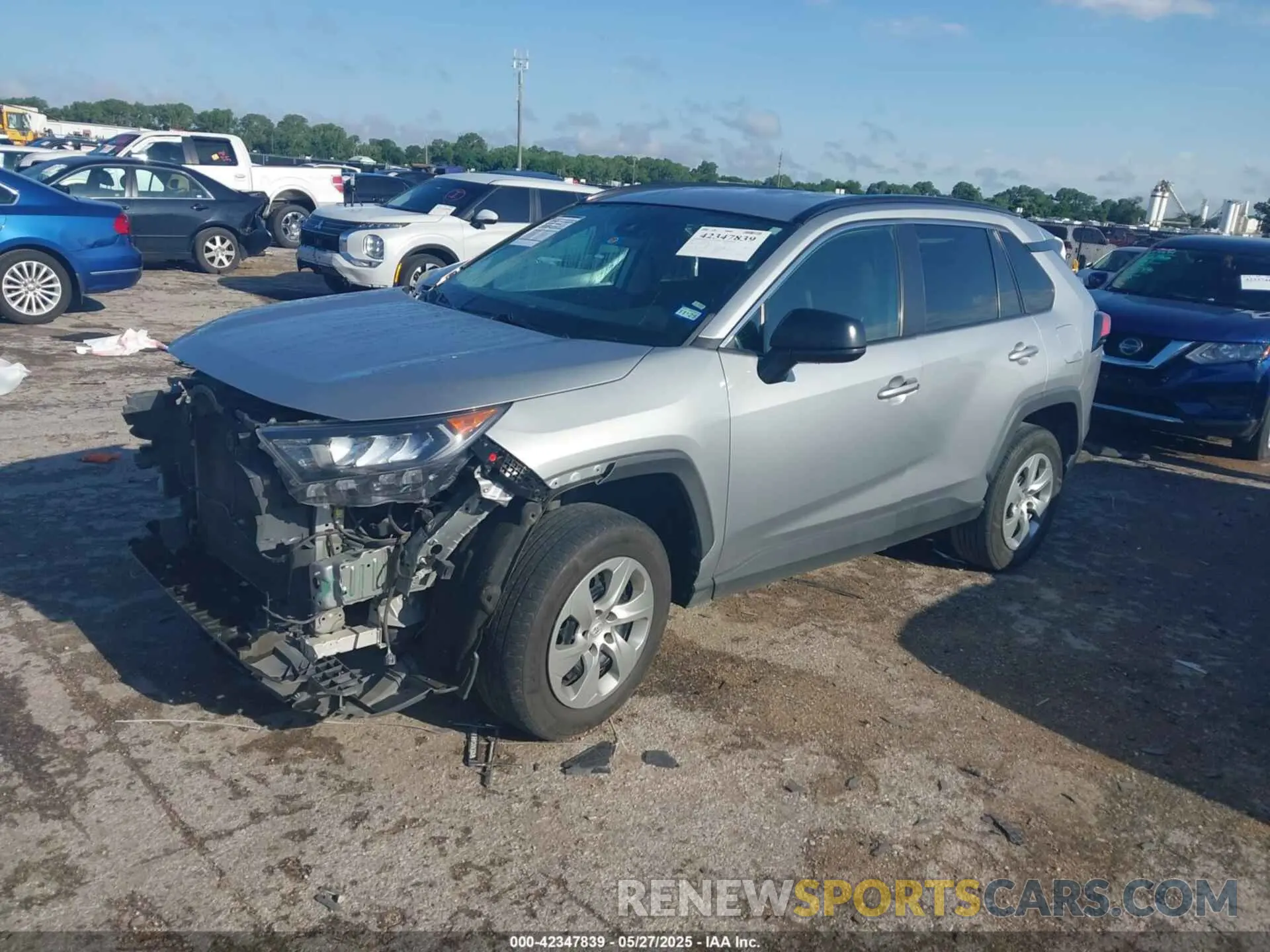 2 Photograph of a damaged car 2T3H1RFV6MW137050 TOYOTA RAV4 2021