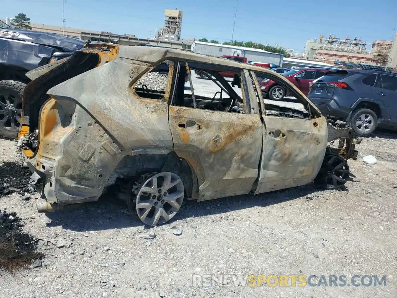3 Photograph of a damaged car 2T3H1RFV6MW142099 TOYOTA RAV4 2021
