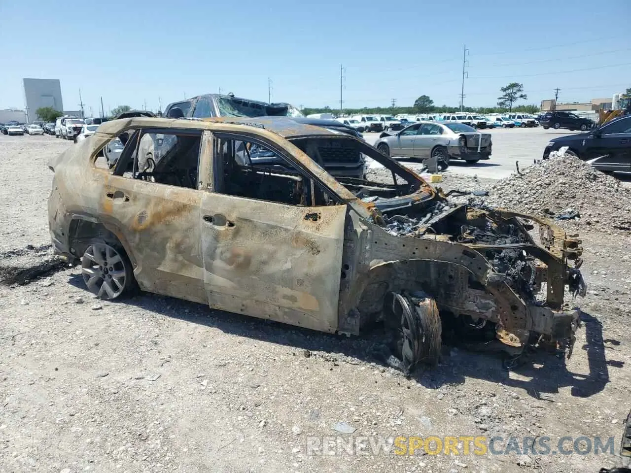 4 Photograph of a damaged car 2T3H1RFV6MW142099 TOYOTA RAV4 2021