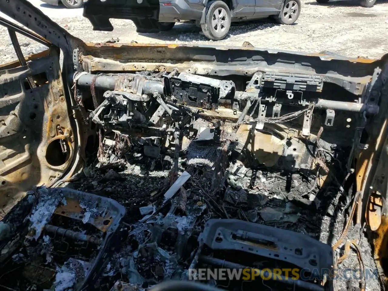 8 Photograph of a damaged car 2T3H1RFV6MW142099 TOYOTA RAV4 2021