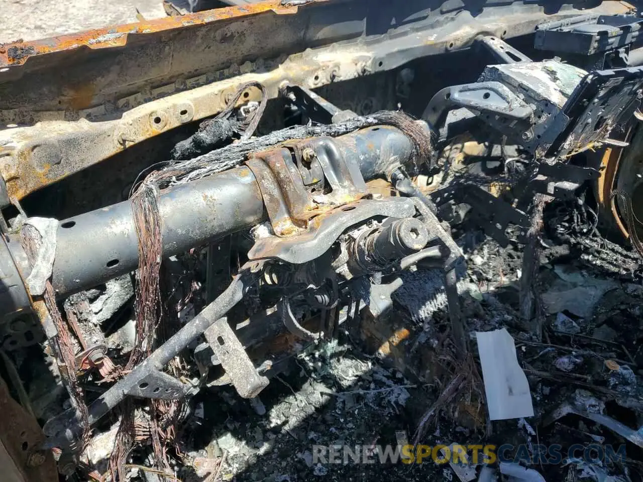 9 Photograph of a damaged car 2T3H1RFV6MW142099 TOYOTA RAV4 2021