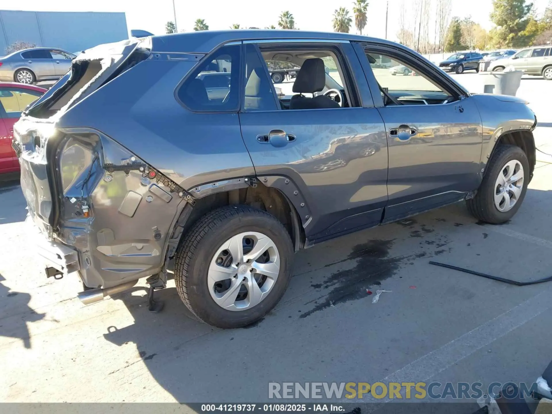 4 Photograph of a damaged car 2T3H1RFV6MW149621 TOYOTA RAV4 2021