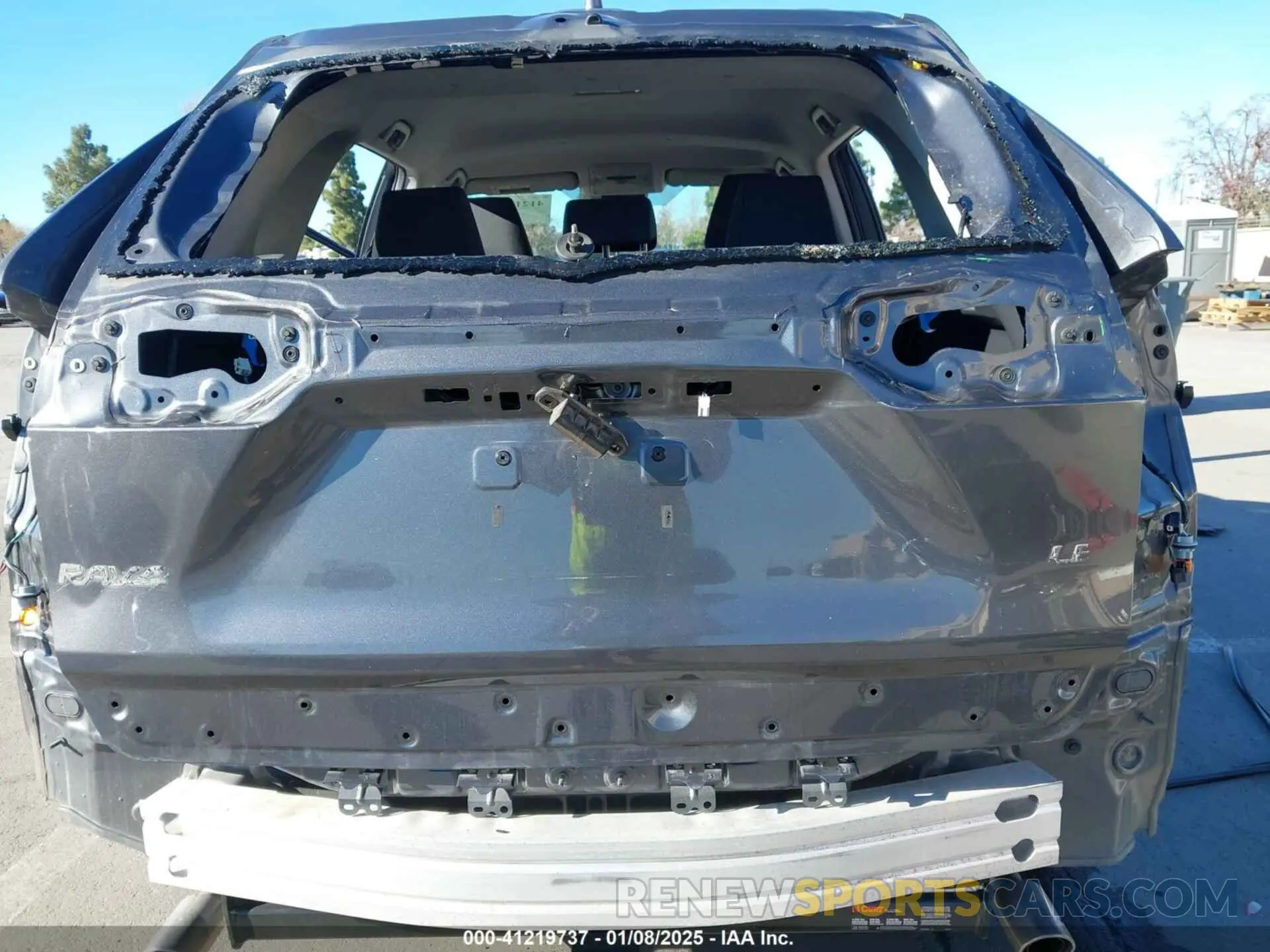 6 Photograph of a damaged car 2T3H1RFV6MW149621 TOYOTA RAV4 2021