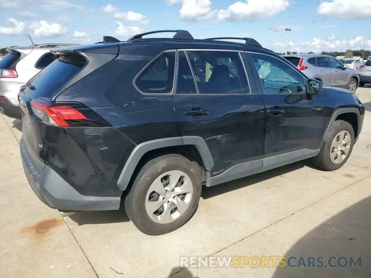 3 Photograph of a damaged car 2T3H1RFV6MW149926 TOYOTA RAV4 2021