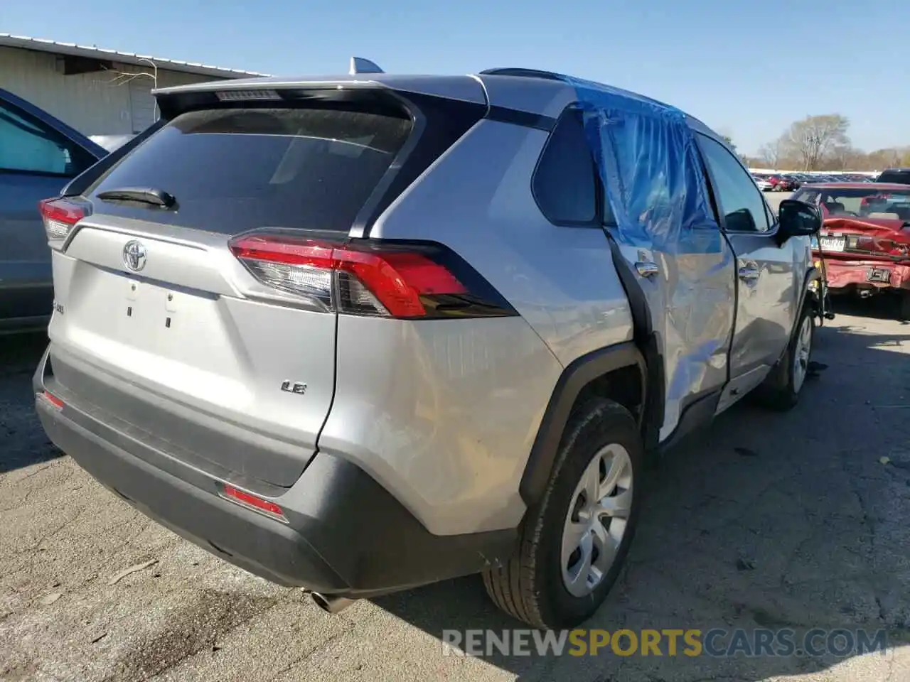 4 Photograph of a damaged car 2T3H1RFV6MW160506 TOYOTA RAV4 2021