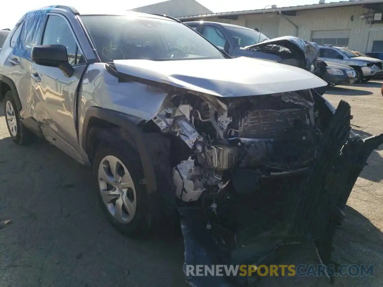 9 Photograph of a damaged car 2T3H1RFV6MW160506 TOYOTA RAV4 2021