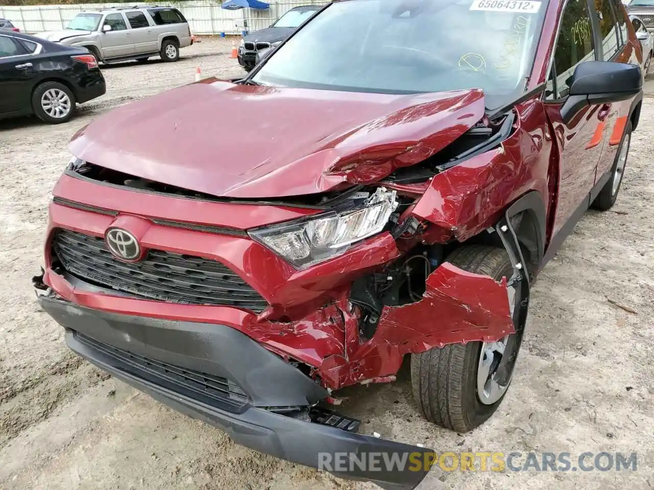 9 Photograph of a damaged car 2T3H1RFV6MW162384 TOYOTA RAV4 2021