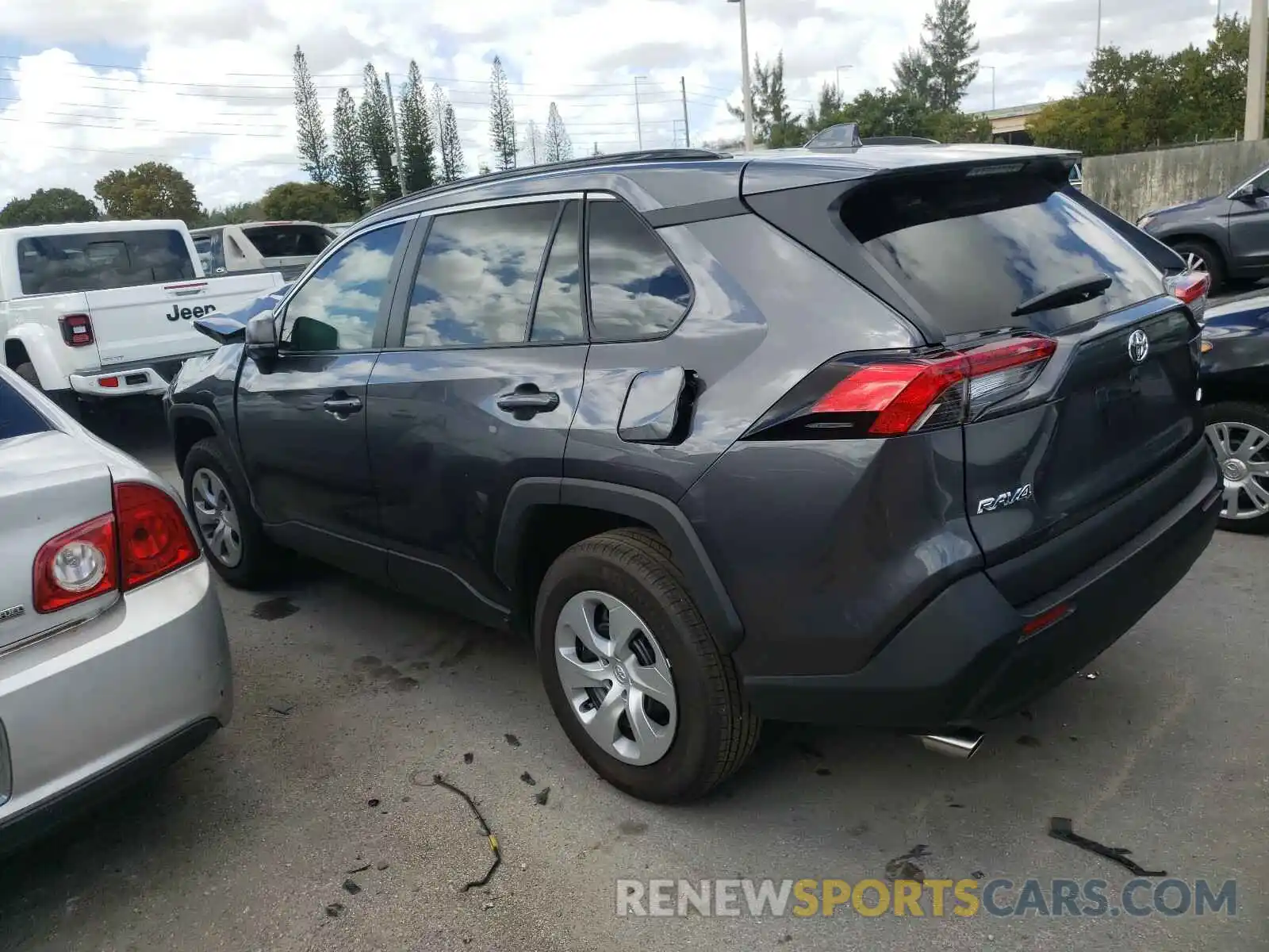 3 Photograph of a damaged car 2T3H1RFV7MC102244 TOYOTA RAV4 2021