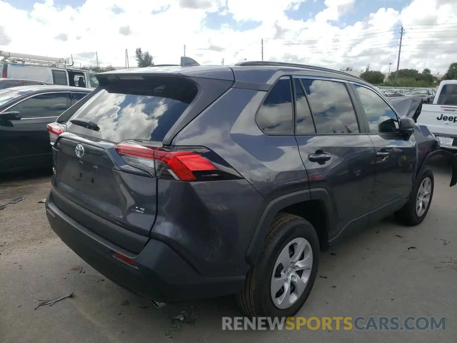 4 Photograph of a damaged car 2T3H1RFV7MC102244 TOYOTA RAV4 2021