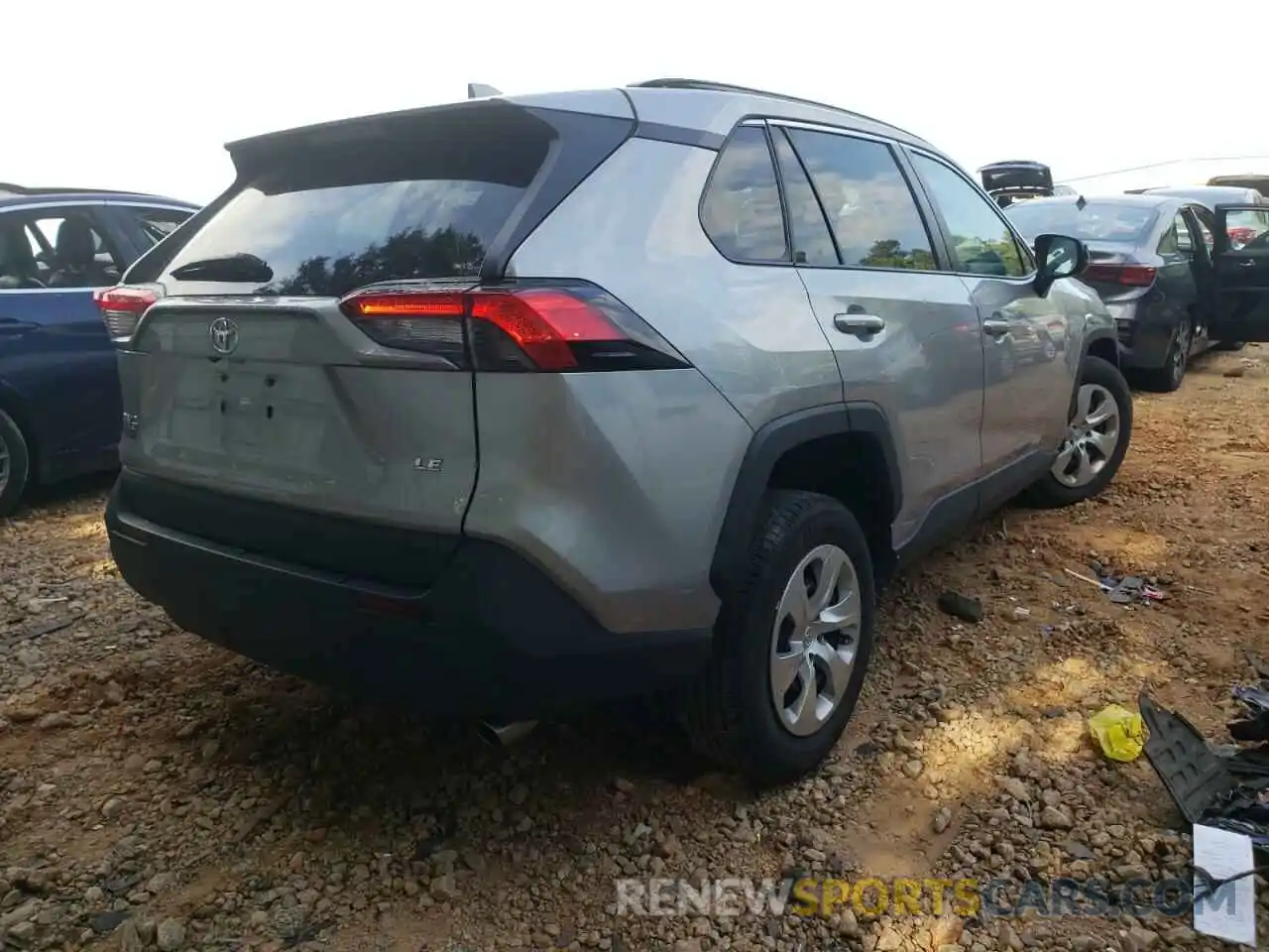 4 Photograph of a damaged car 2T3H1RFV7MC104141 TOYOTA RAV4 2021