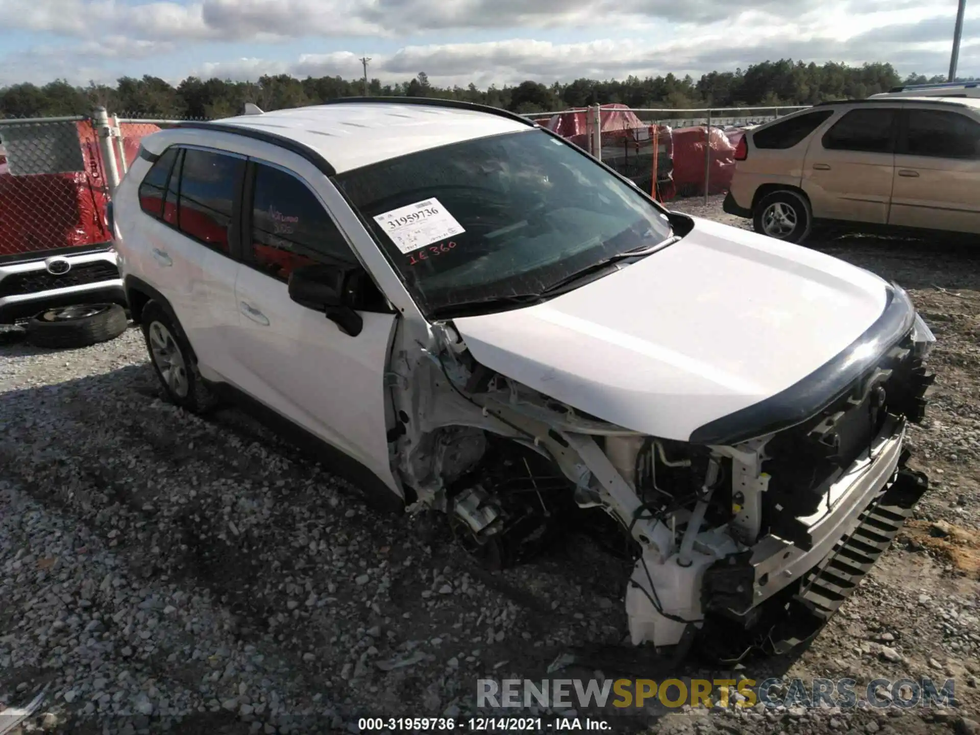 1 Photograph of a damaged car 2T3H1RFV7MC104382 TOYOTA RAV4 2021