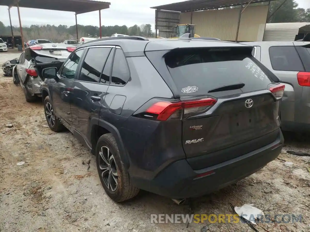 3 Photograph of a damaged car 2T3H1RFV7MC109064 TOYOTA RAV4 2021