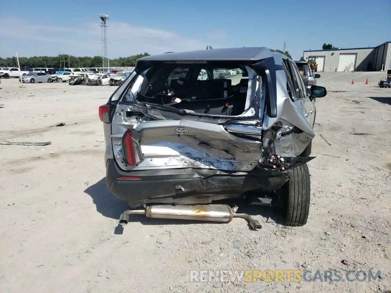 9 Photograph of a damaged car 2T3H1RFV7MC110960 TOYOTA RAV4 2021