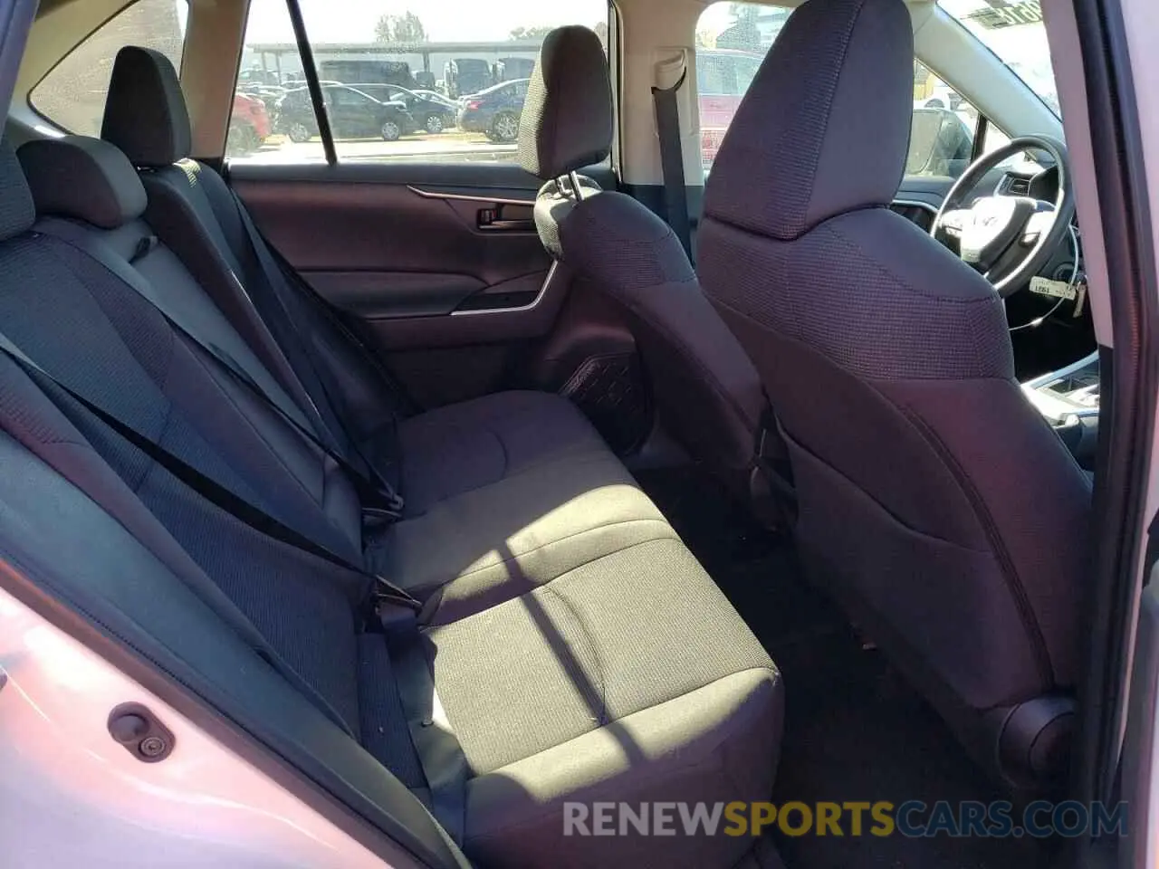 10 Photograph of a damaged car 2T3H1RFV7MC122848 TOYOTA RAV4 2021