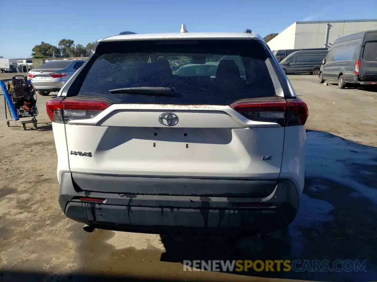 6 Photograph of a damaged car 2T3H1RFV7MC122848 TOYOTA RAV4 2021