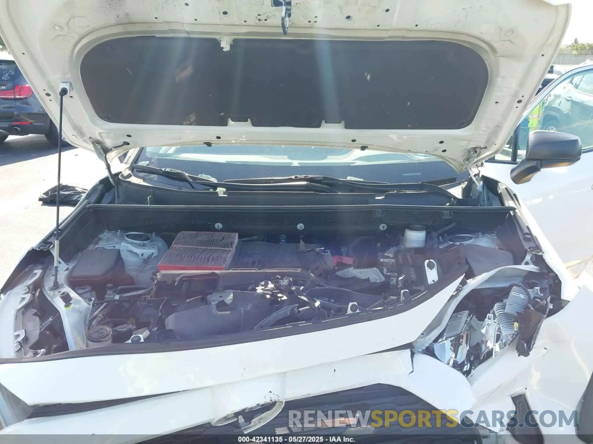 10 Photograph of a damaged car 2T3H1RFV7MC134823 TOYOTA RAV4 2021