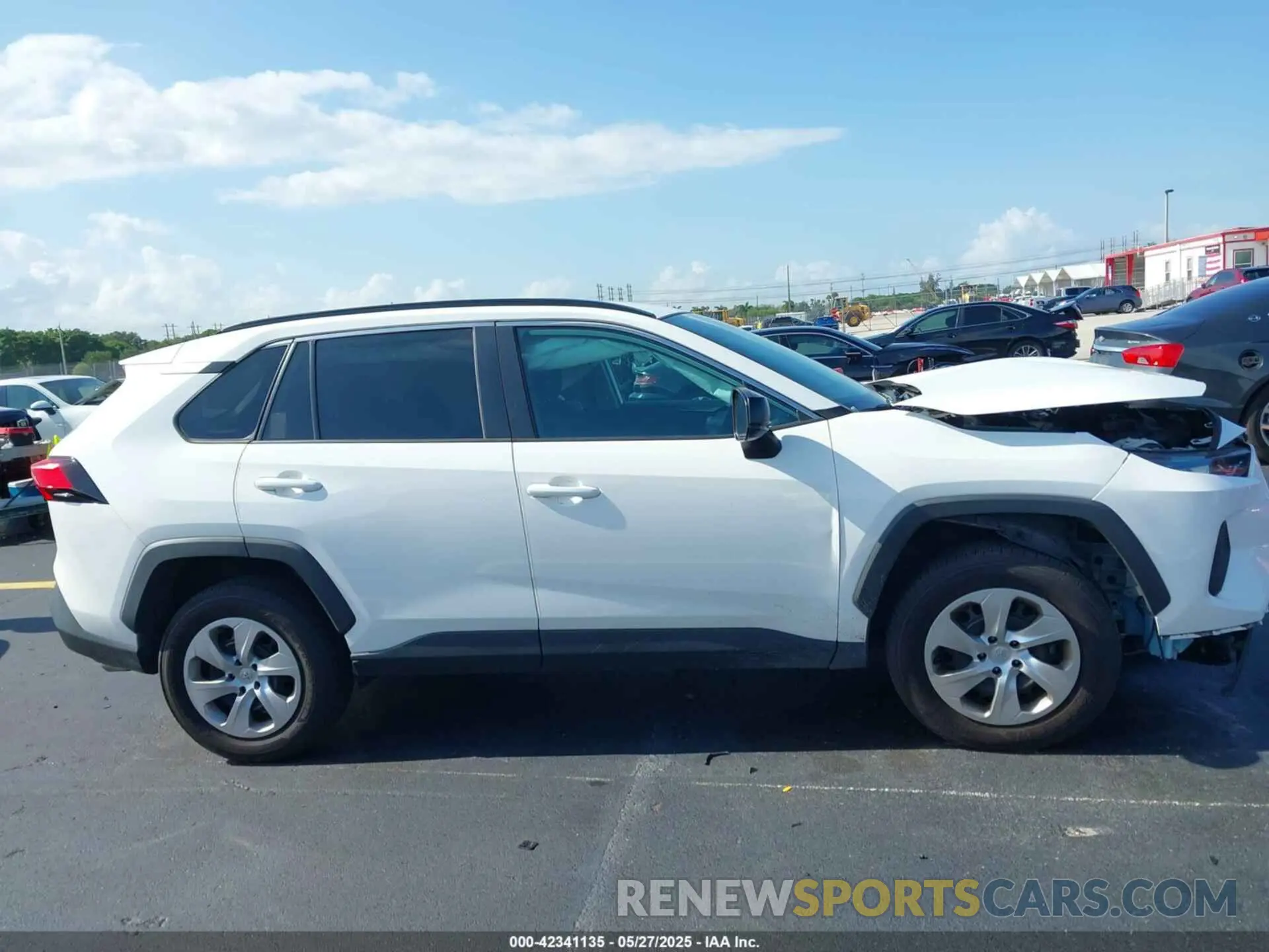 13 Photograph of a damaged car 2T3H1RFV7MC134823 TOYOTA RAV4 2021